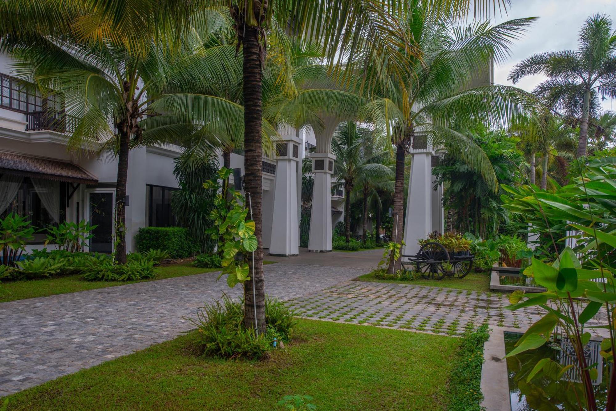 Lotus Blanc Hotel Siem Reap Exterior photo