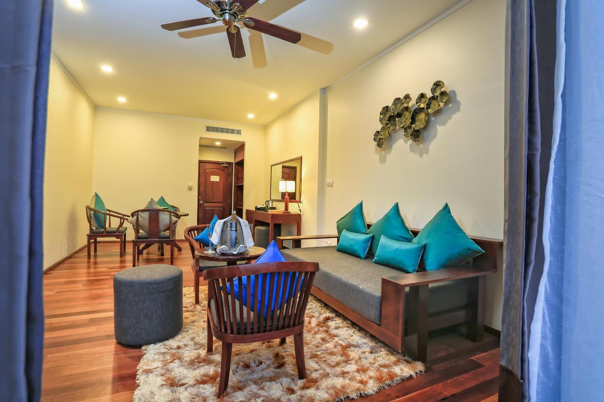 Lotus Blanc Hotel Siem Reap Exterior photo